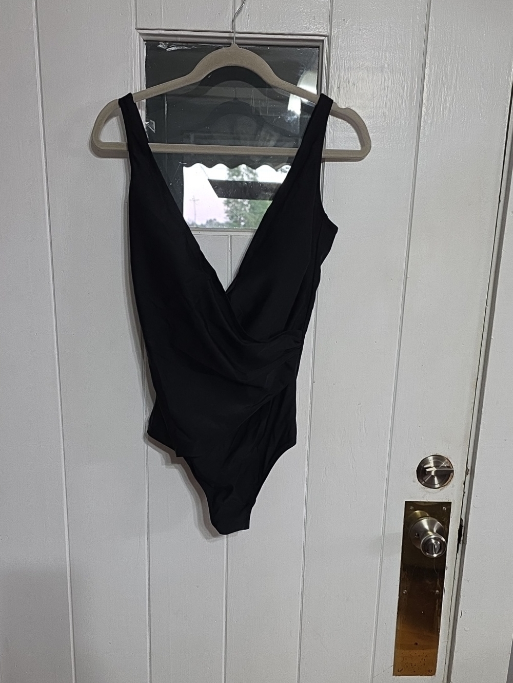 Gottex Womens Swimsuit Black One Piece Built In Bra Wrap Style Ruching Sz 16 EUC